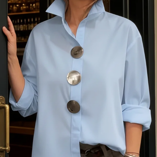 💎 57% DE RÉDUCTION – TEMPS LIMITÉ ! 💎 Chemise Oversize pour Femme avec Boutons Décoratifs – Col Montant, Ourlet Courbé & Polyester Anti-Froissement 👚✨