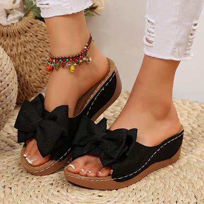 👡 55 % de réduction + livraison gratuite🎀 Sandales Compensées à Bout Ouvert & Nœud Papillon pour Femmes – Élégantes, Confortables & Parfaites pour l'Été ☀️