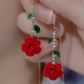 🌹✨💎 PROMO -53% ! Boucles d'Oreilles Rose Rouge avec Tige en Cristal – Style Threader, Micro-Incrustation & Design Romantique (Or avec Vert)
