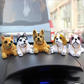 🐶 52% DE RÉDUCTION! 🚗 Figurine Chien Hochet pour Tableau de Bord – Mouvement automatique, peluche premium & 7 races – Cadeau parfait pour les amoureux des chiens 🎁